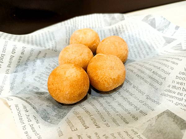 中和景安站美食推<< 嫩妹美式堡>> 厚嫩平的堡
