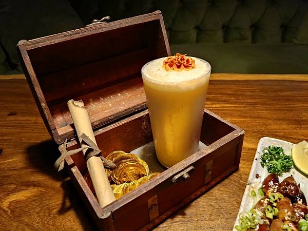 台北美食推-【AQUA Lounge酒吧】-串意美食/