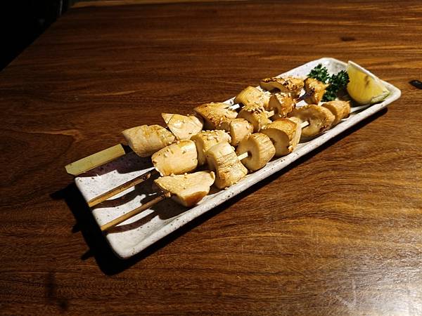 台北美食推-【AQUA Lounge酒吧】-串意美食/