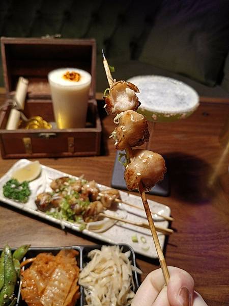 台北美食推-【AQUA Lounge酒吧】-串意美食/