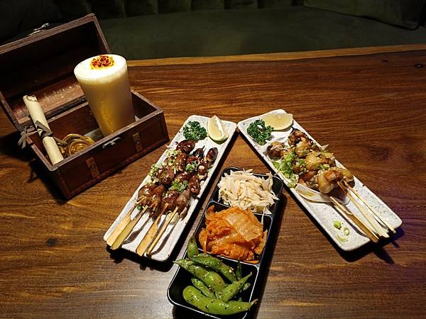 台北美食推-【AQUA Lounge酒吧】-串意美食/