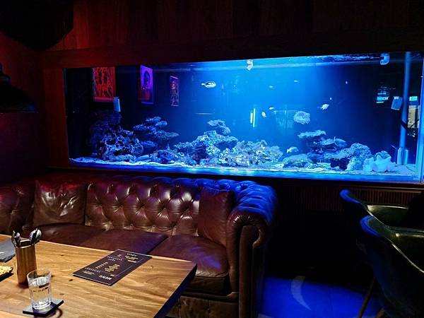 台北美食推-【AQUA Lounge酒吧】-串意美食/