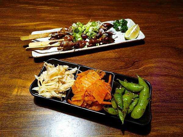 台北美食推-【AQUA Lounge酒吧】-串意美食/