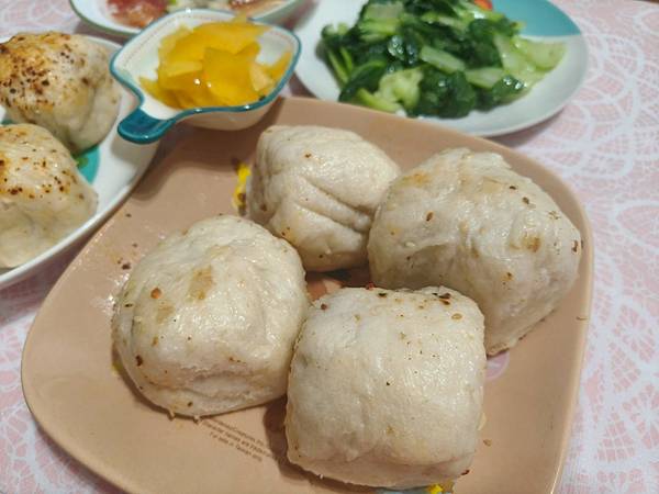 士林夜市大上海生煎包-皮脆外酥的香醇小吃/消夜/心/美