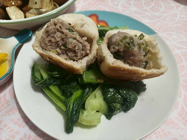 士林夜市大上海生煎包-皮脆外酥的香醇小吃/消夜/心/美