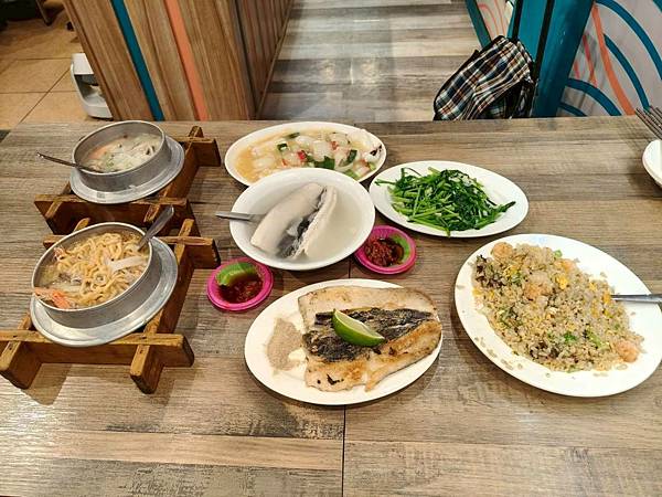 台北延三夜市正宗台式經典美食小吃推薦-東時鮮蚵-香氣爆棚用料