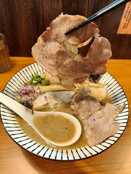 LINE_ALBUM_胡椒胸是蒜味拉_251002_36.jpg