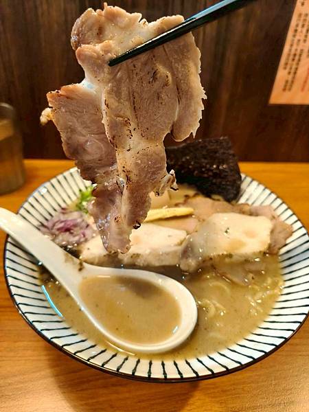 LINE_ALBUM_胡椒胸是蒜味拉_251002_33.jpg