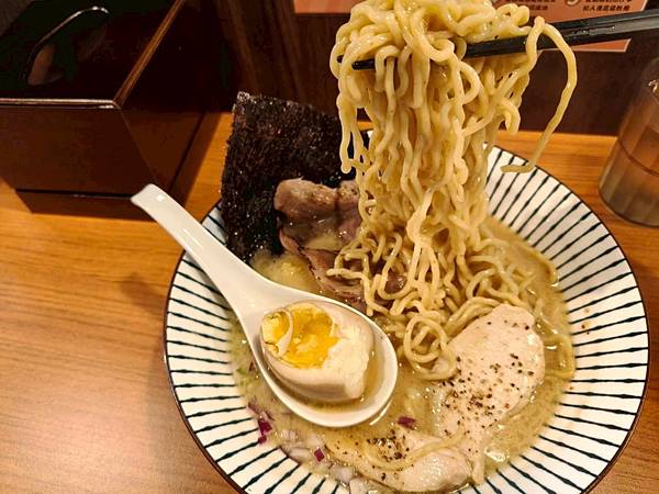 LINE_ALBUM_胡椒胸是蒜味拉_251002_67.jpg