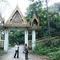 KYNP37Wat廟Pha Put Ta Bath Noi.JPG