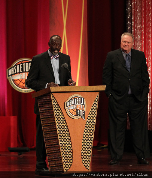 Tom+Heinsohn+Basketball+Hall+Fame+Enshrinement+KC8K5XMSpqAl.jpg