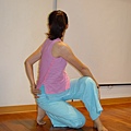 下背扭轉lower back twisting posture