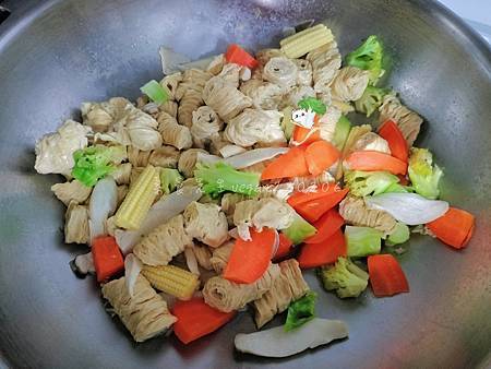 好久沒吃娃娃菜料理了🥺 豆腸娃娃菜🤤