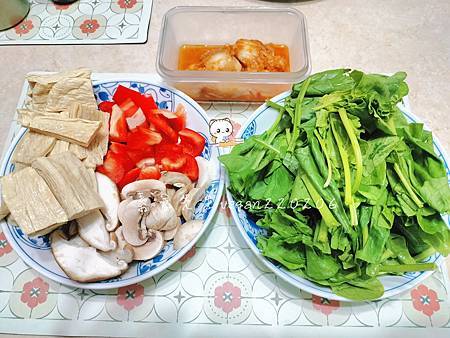 天氣溫差大注意保暖 來一碗泡菜豆包湯麵🍜