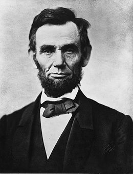 260px-Abraham_Lincoln_head_on_shoulders_photo_portrait.jpg