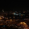 不要再說我落後 這是開羅晚上十一點夜景 人車壅塞