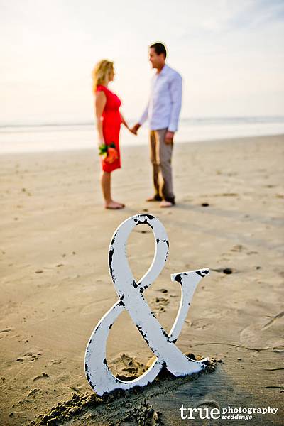 Engagement-Photo-Shoot-on-the-Beach-San-Diego-8.jpg