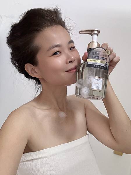 專櫃級【凱夢 LYKY香氛沐浴露 】讓你無法抗拒的香味, 不