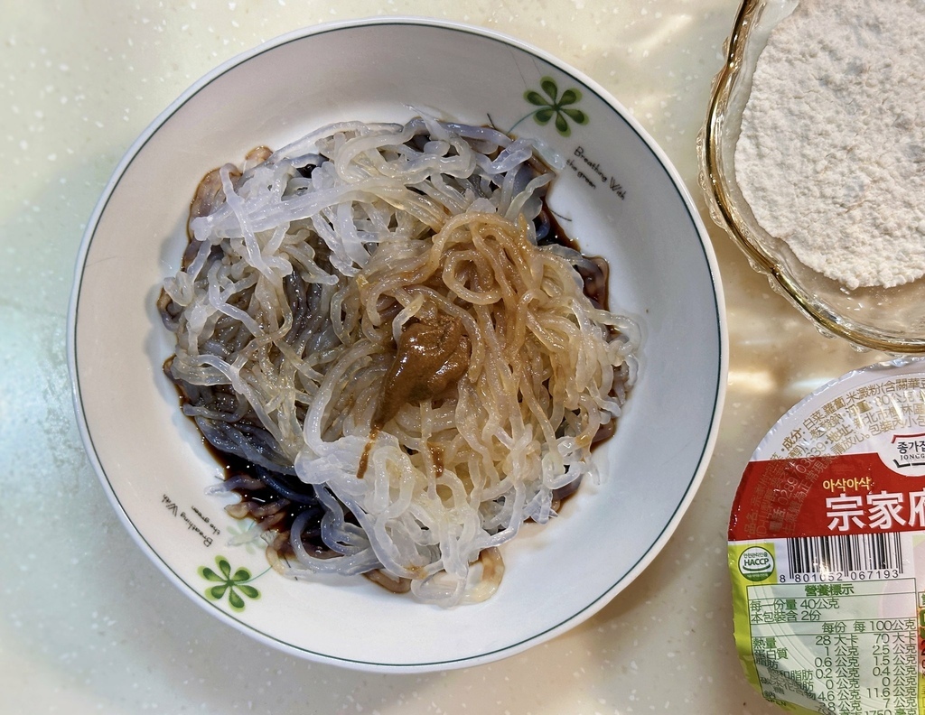 蔬味平生雙醬纖拌麵｜夏日輕食｜蒟蒻麵推薦｜蒟蒻麵料理｜蒟蒻麵食譜｜低醣飲食｜低醣食譜｜減醣餐｜低卡料理｜懶人料理｜全素拌麵｜蔬味平生評價｜雙醬纖拌麵好吃嗎