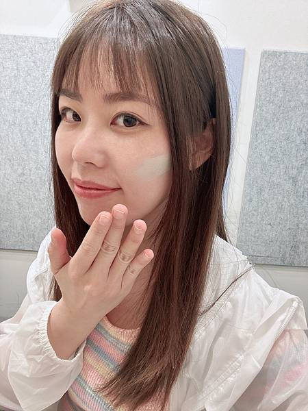 POETRYDANI 霧感遮瑕隔離乳 試用