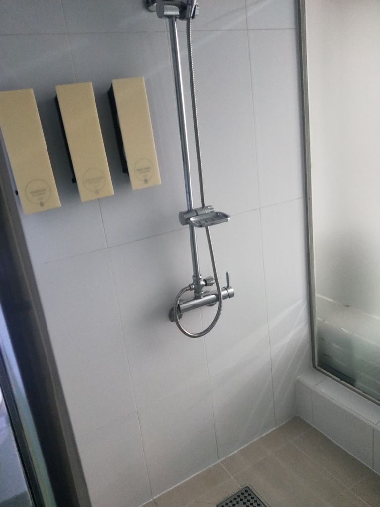 2. 浴室.jpg