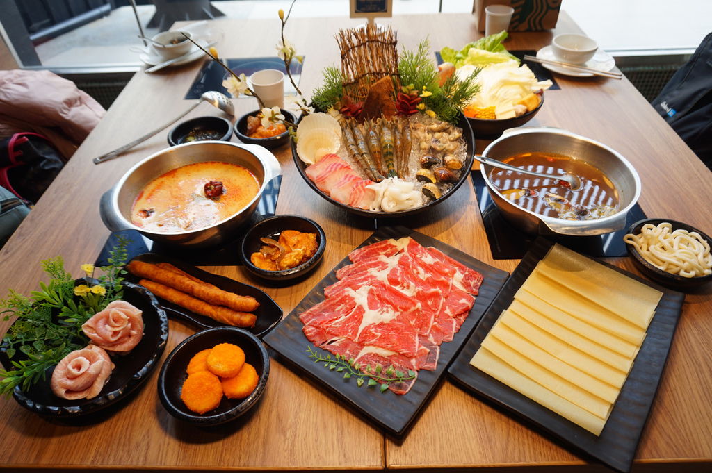 員林美食 六畝良食鍋物 十一種精緻湯底x氣派平價用餐環境 彰化火鍋推薦 員林美食 湯姆仕 吃喝玩樂最重要 痞客邦 員林美食 六畝良食鍋物 十一種精緻湯底x氣派平價用餐環境 彰化火鍋推薦 員林美食 湯姆仕 吃喝玩樂最重要 痞客邦