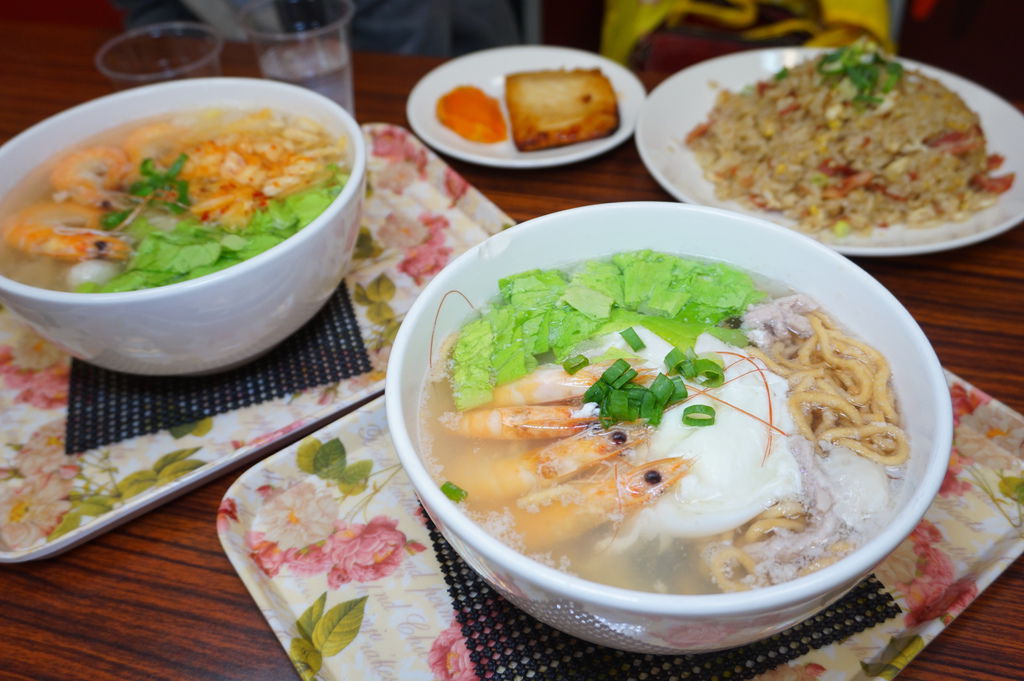 [食記] 喜洋洋鍋燒麵 -鹽埕美味大份量炒飯