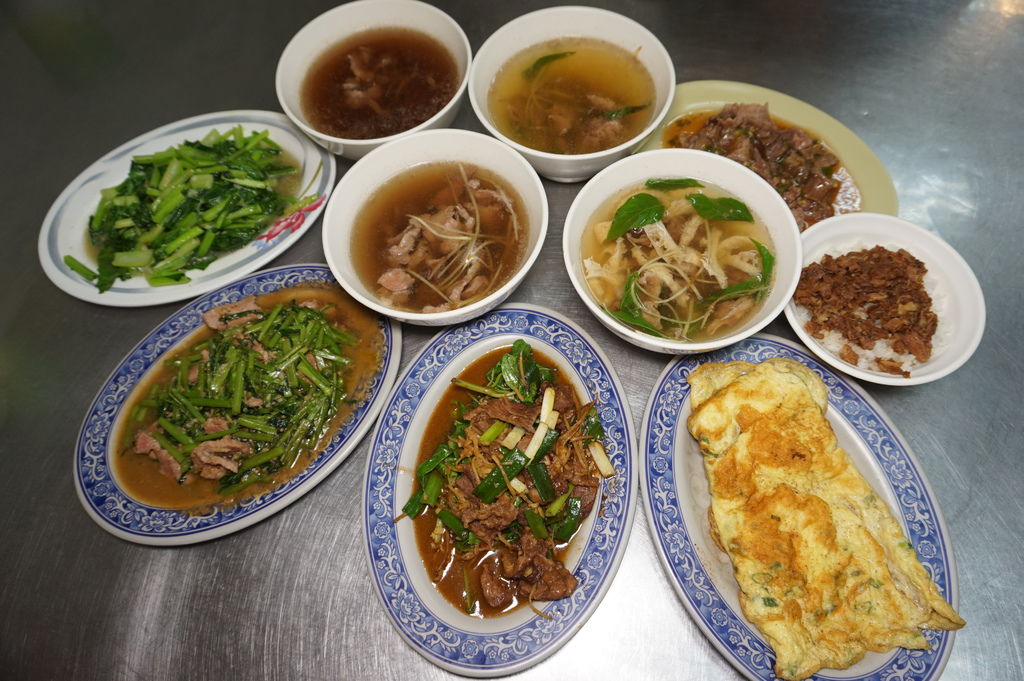 [食記] 高雄阿蓮牛肉湯-溫體牛肉湯x牛肉燥吃到飽