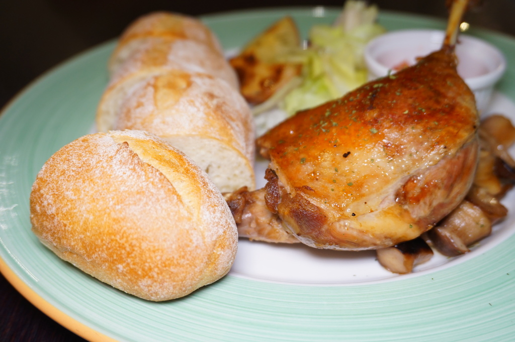 [食記] 高雄 帕莎蒂娜駁二餐廳-氣氛料理輕鬆呈現