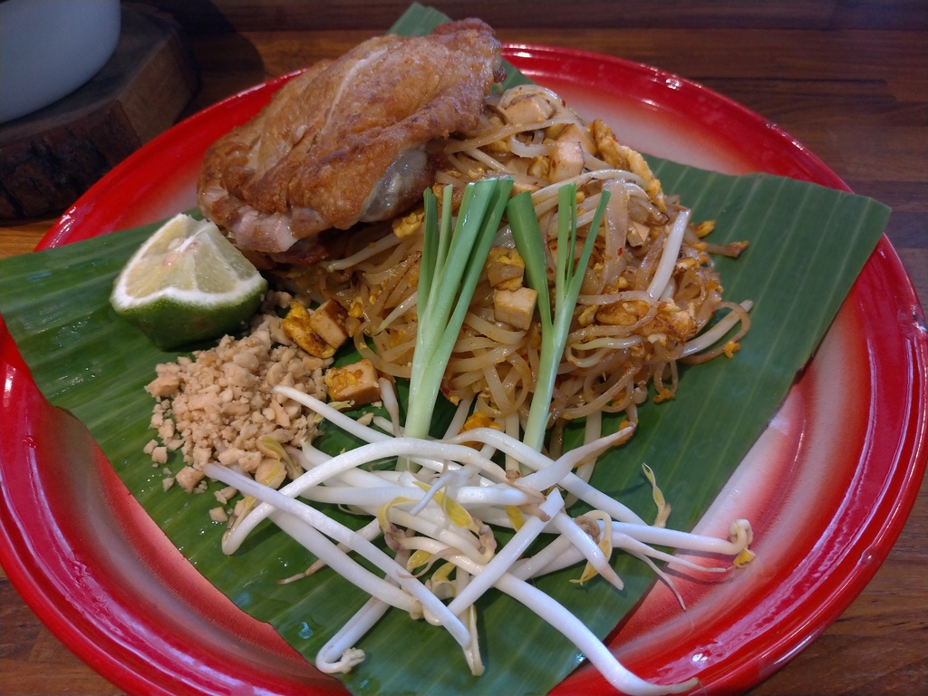 [食記] 高雄 帕泰-復古曼谷街頭風很網美卻很驚艷