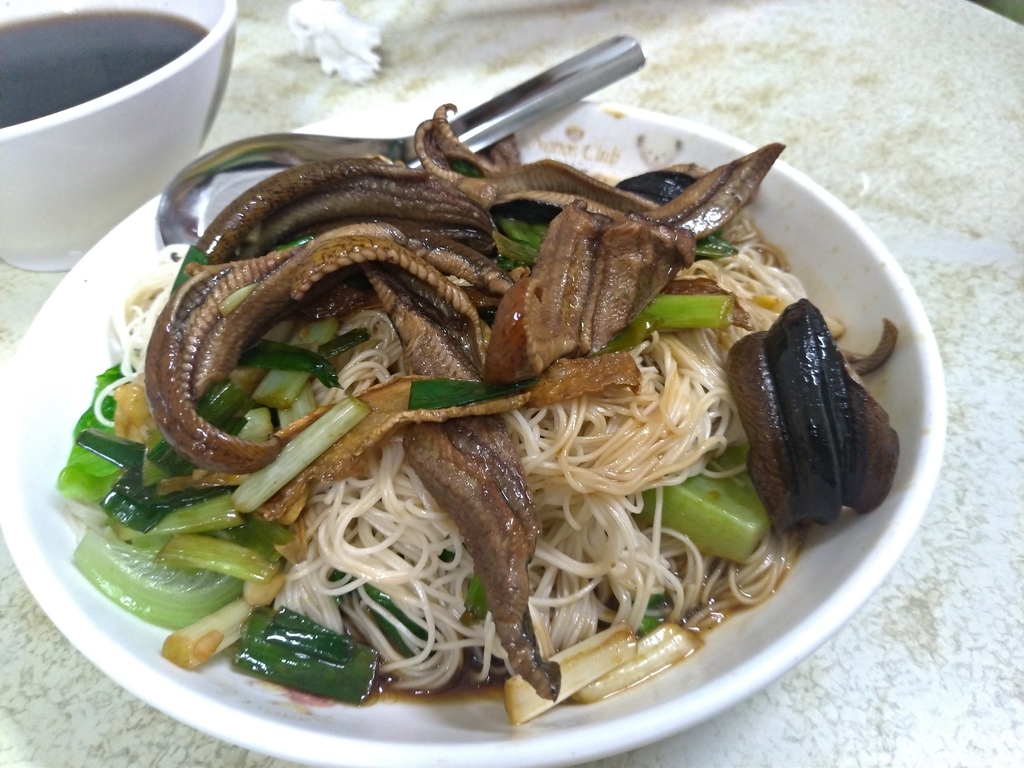 [食記] 倪 炒鱔魚花枝- 光華夜市實在之選
