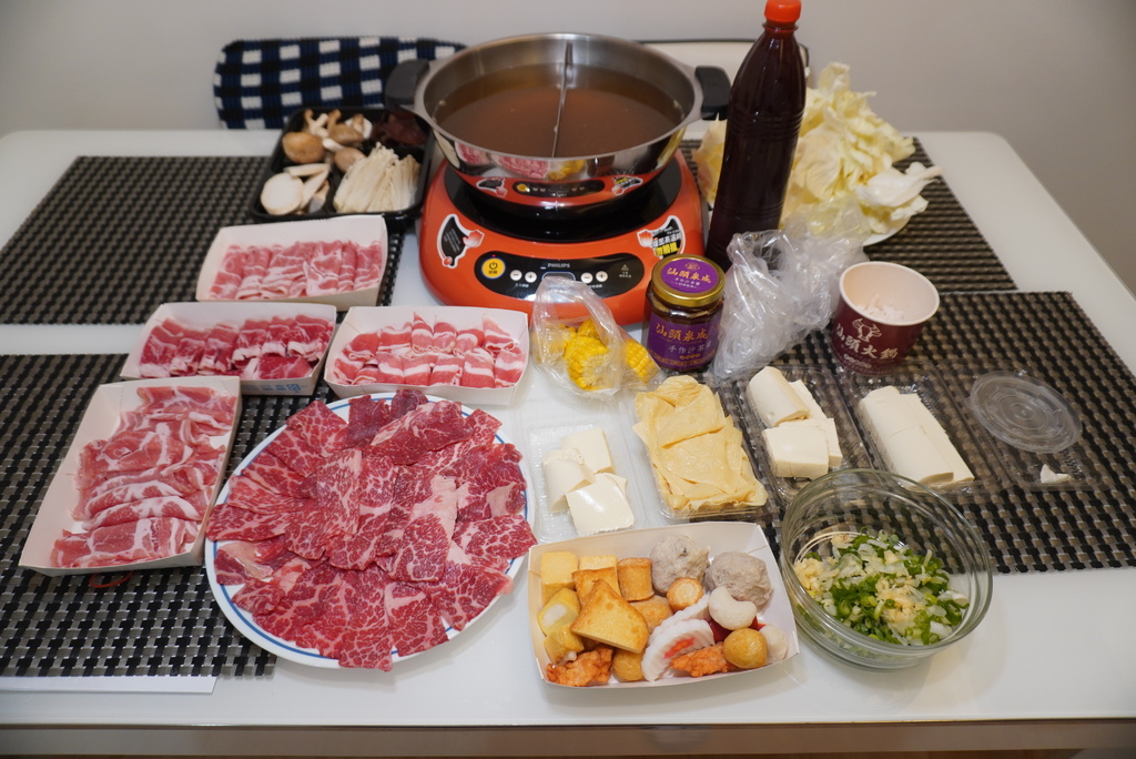 [食記] 泉城汕頭火鍋-外帶3人套餐788/單點半價