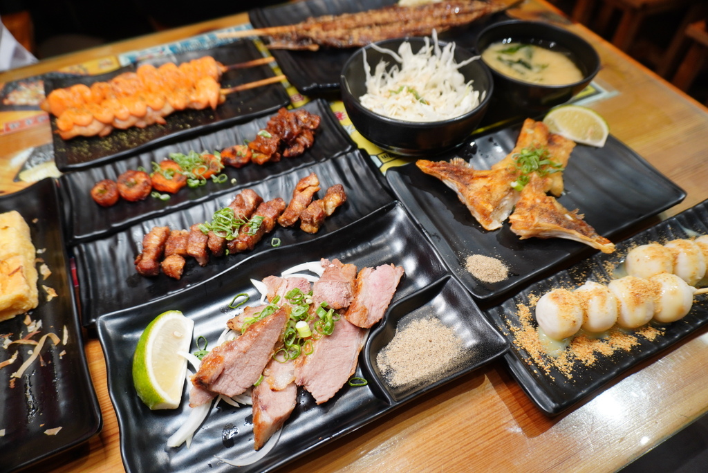 [食記] 高雄 焰陽烤肉bar-國民市場生意超好串燒