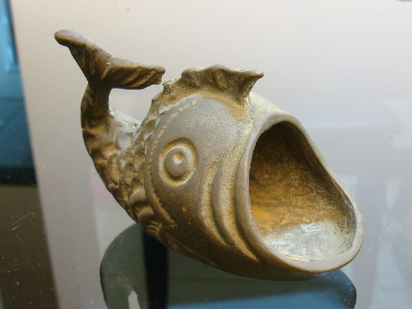銅製魚型茶勺01.jpg