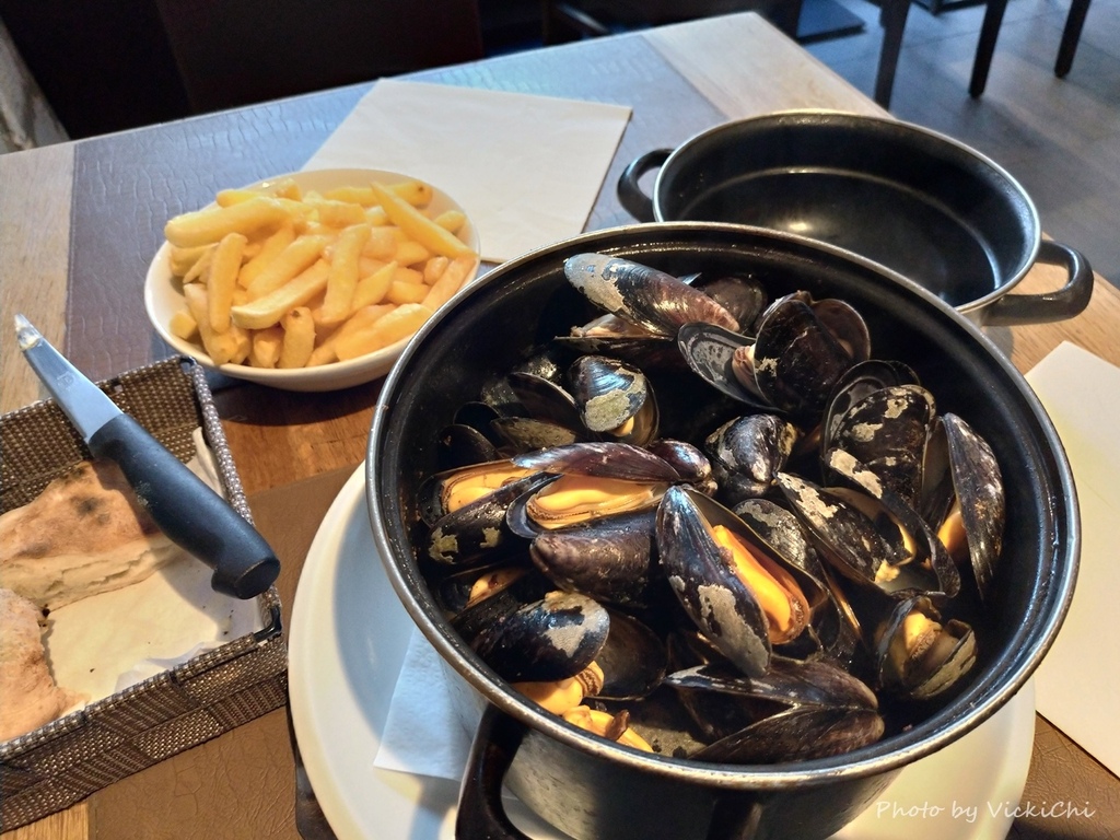 /tmp/phpWn1fvP /tmp/phpWn1fvP