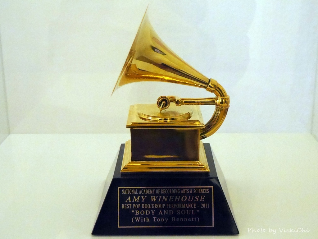 /tmp/php8B86eH /tmp/php8B86eH