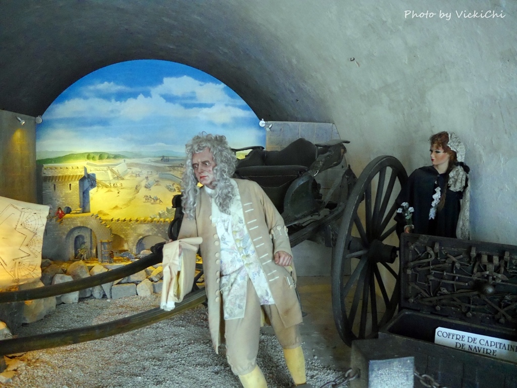 /tmp/phpck3M67 /tmp/phpck3M67