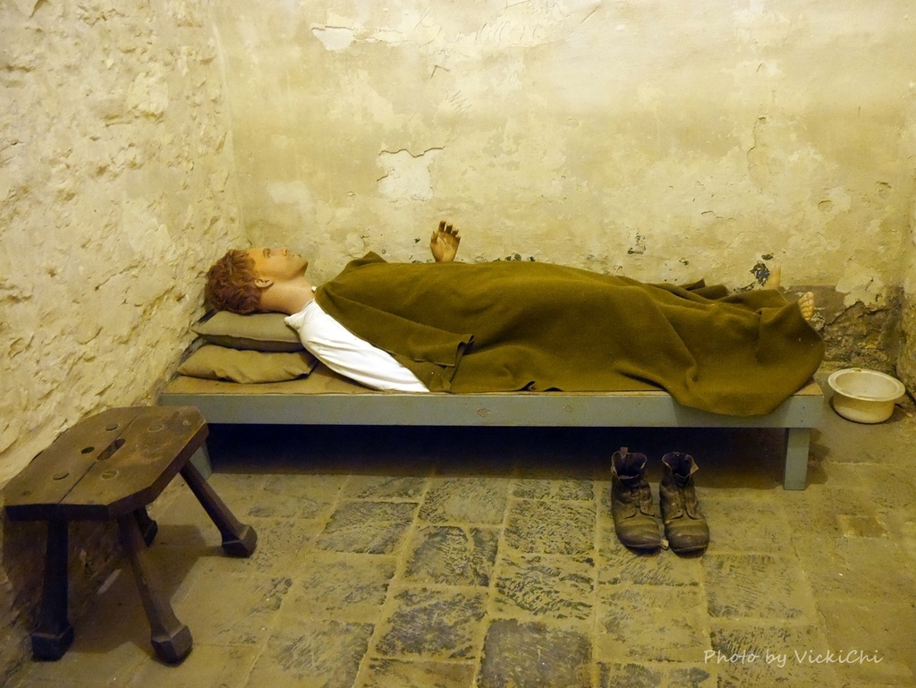 /tmp/phpdutonv /tmp/phpdutonv