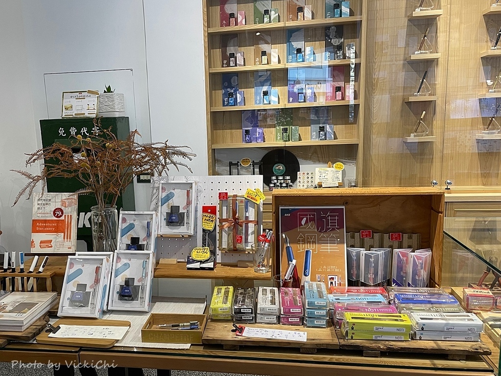 /tmp/phpledM4h /tmp/phpledM4h