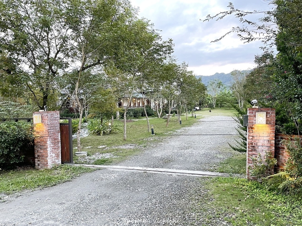 /tmp/php0mYmeD /tmp/php0mYmeD