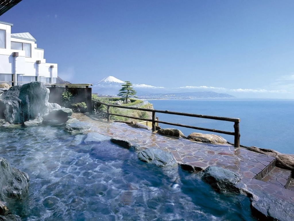 /tmp/phpQ3gR3R /tmp/phpQ3gR3R