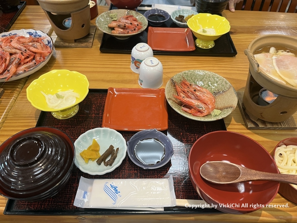 /tmp/phprHD3Su /tmp/phprHD3Su