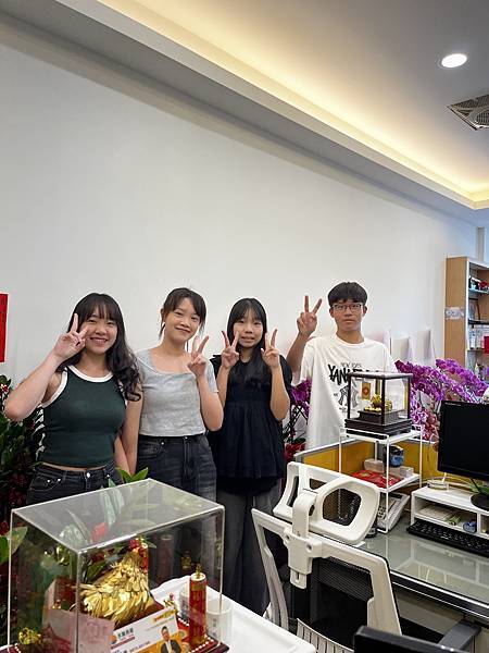 五月生活日常-永慶房仲開幕,小蓁生日,端午節觀看划龍舟比賽