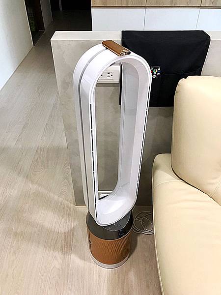 DysonHP06_1.jpg DysonHP06_1.jpg