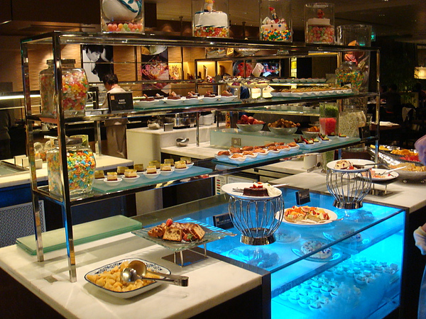 多了水藍光整個很沁涼~