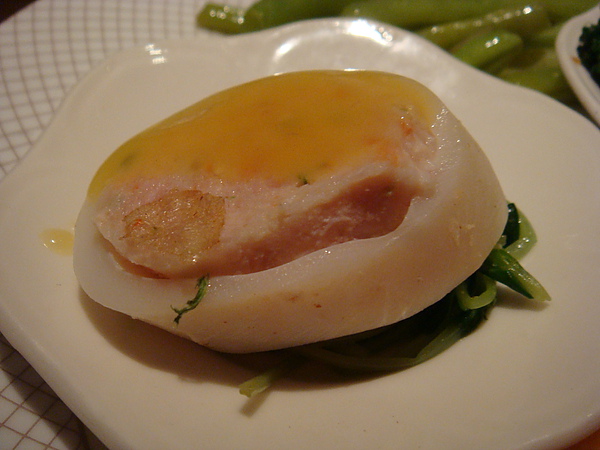 花枝捲夾著內餡