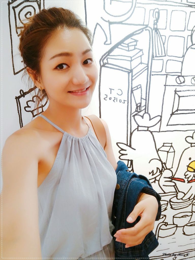 亞尼克台南安平店~自助、親子蛋糕DIY,有趣又好玩。招牌產品☞十勝生乳捲&蛋糕拼盤,好吃不膩口。