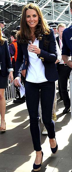 kate-middleton-blue-blazer