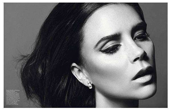 victoria-beckham-by-inez-van-lamsweerde-vinoodh-matadin-for-vogue-paris-december-2013january-2014-4