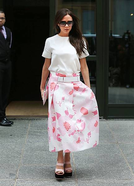 victoria-beckham-spring-look-760x1057